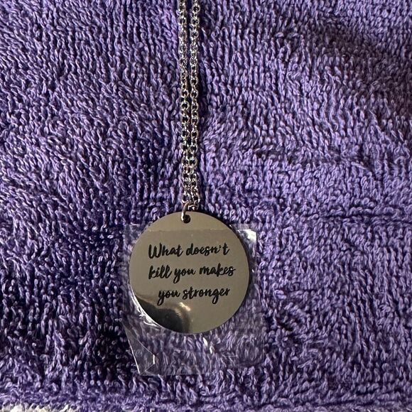 Silver necklace “ what doesn’t kill you makes you stronger” - Picture 3 of 5